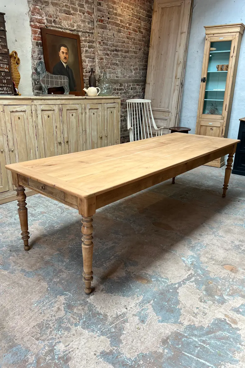 Grande table en merisier