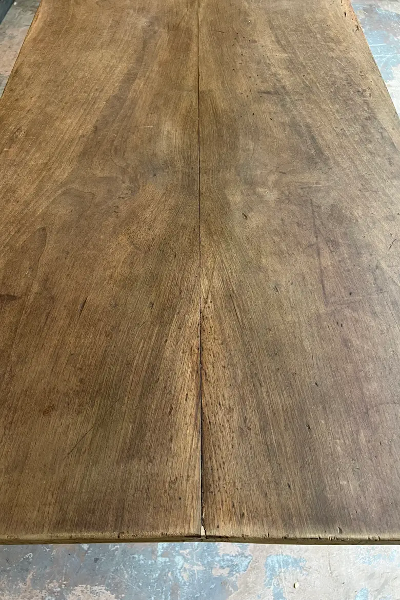 Grande table en noyer 19ème