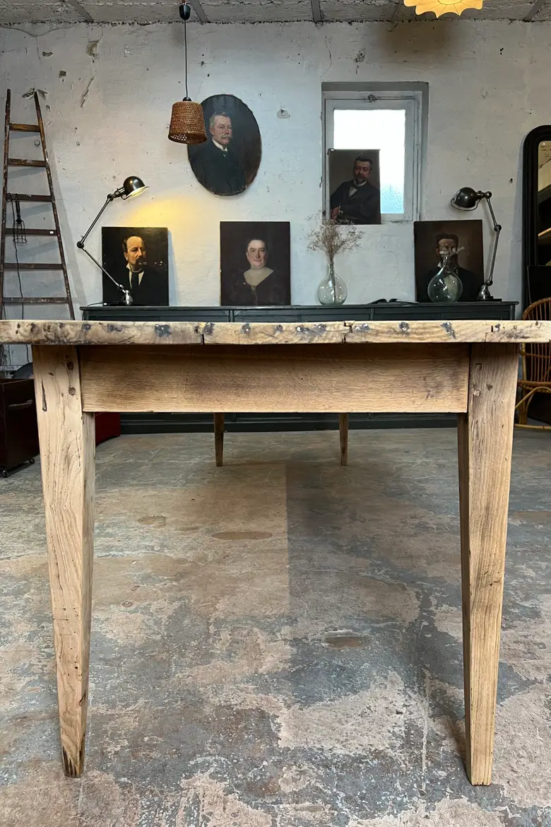 Grande table en orme Début XXème