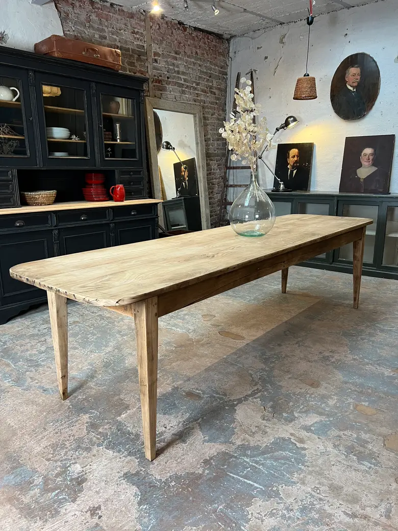 Grande table en orme Début XXème