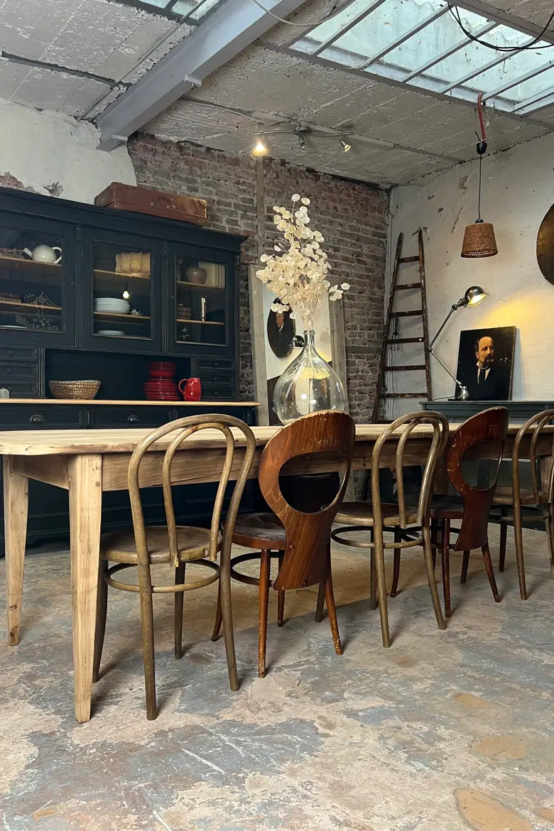 Grande table en orme Début XXème