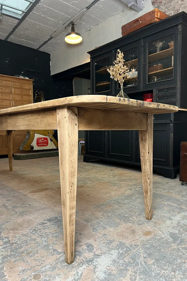 Grande table en orme Début XXème