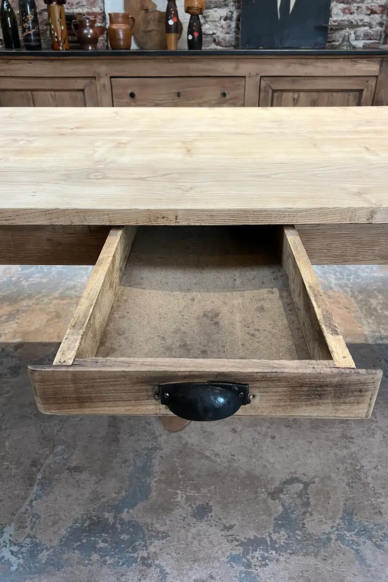 Grande table en orme