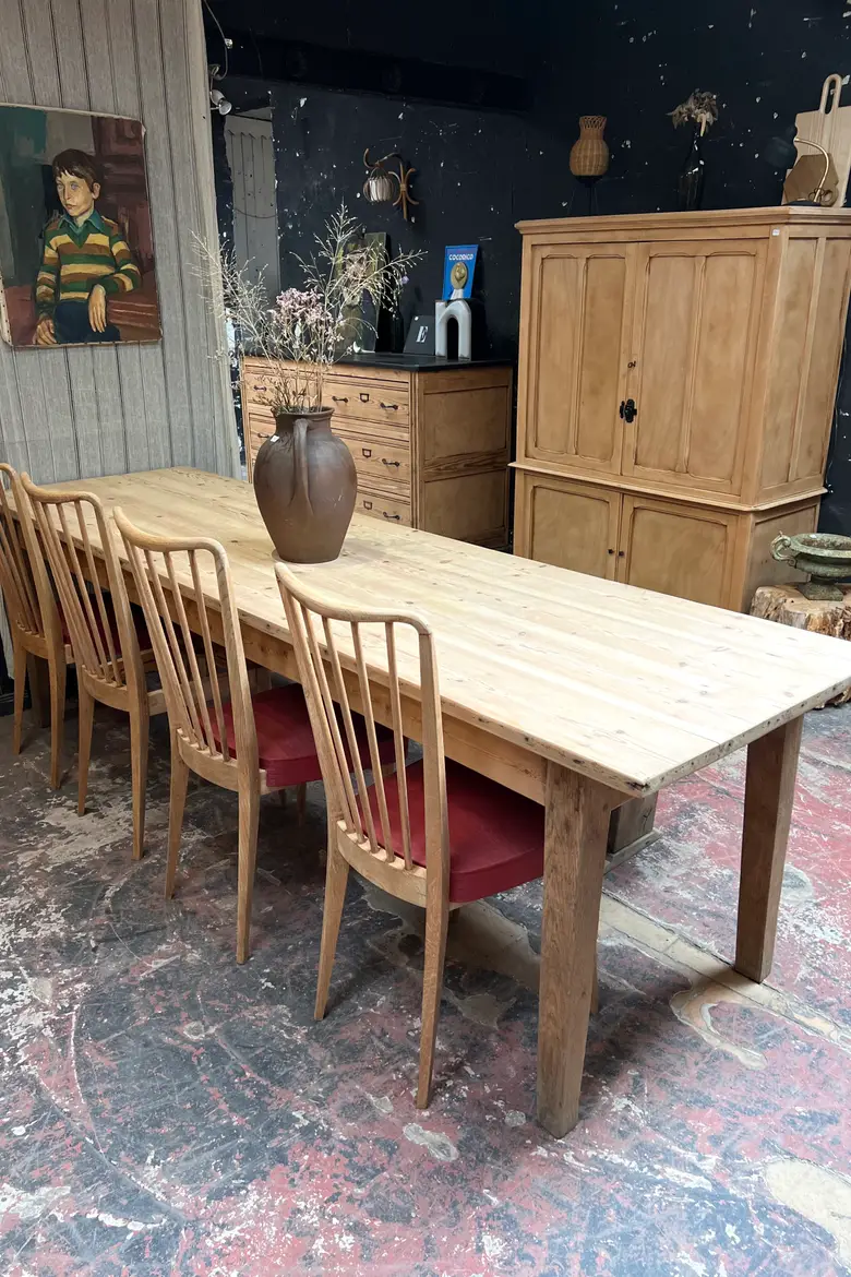 Grande table en sapin 1960