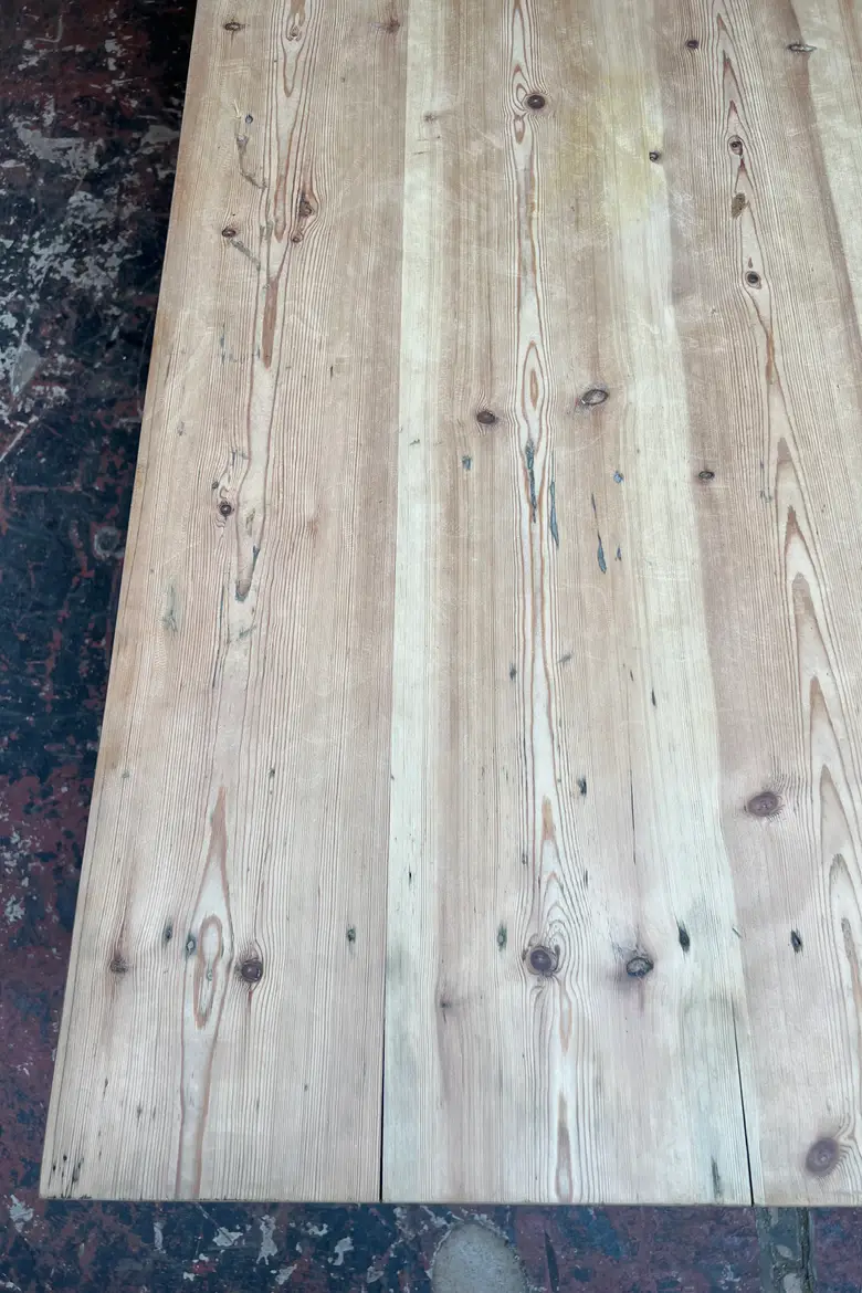 Grande table en sapin 1960