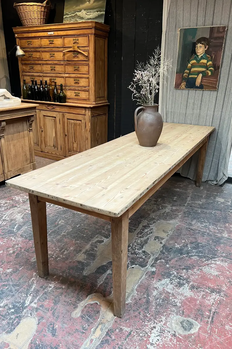 Grande table en sapin 1960