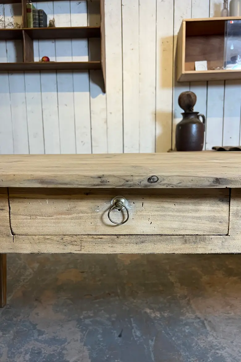 Grande table en sapin