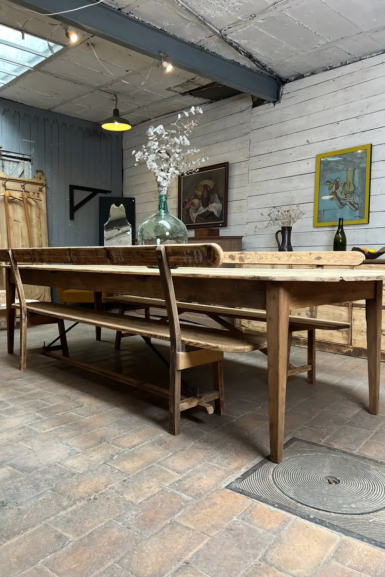Grande table en sapin