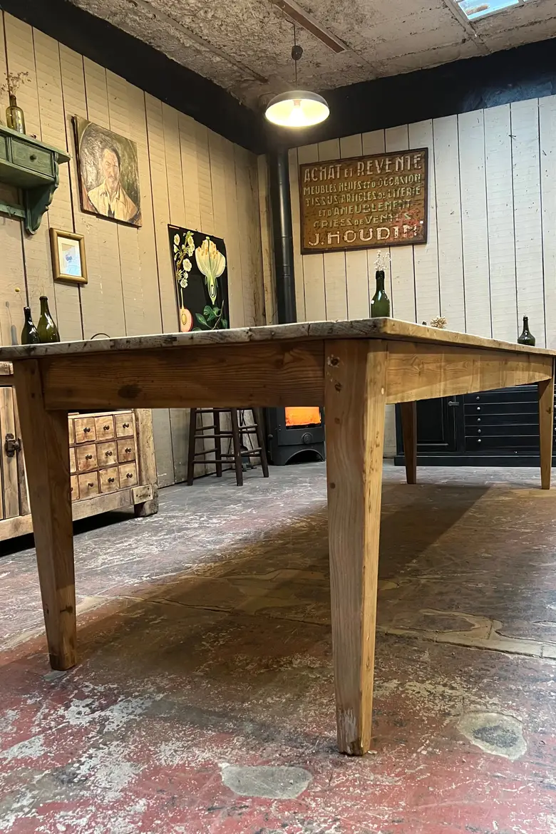 Grande table en sapin Début XXème