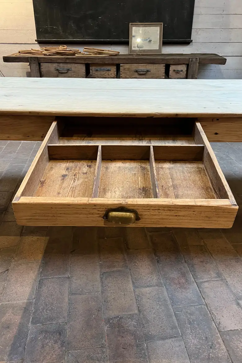 Grande table en sapin Début XXème