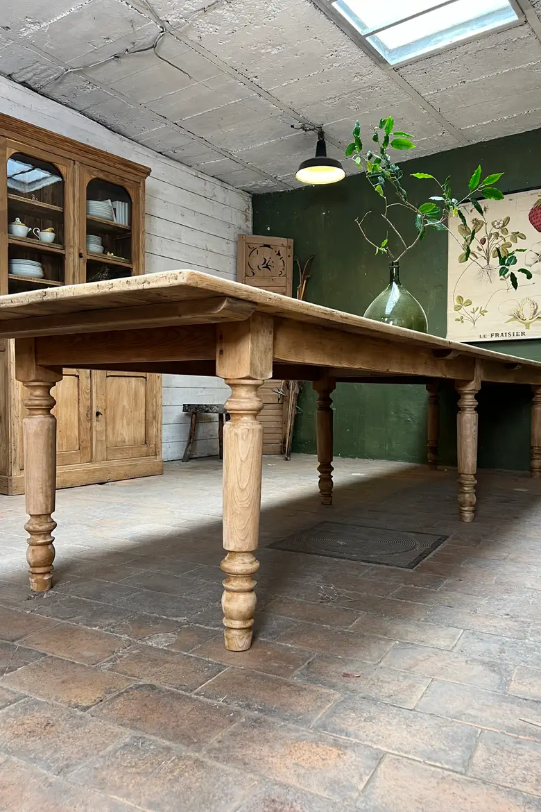 Grande table en sapin Début XXème