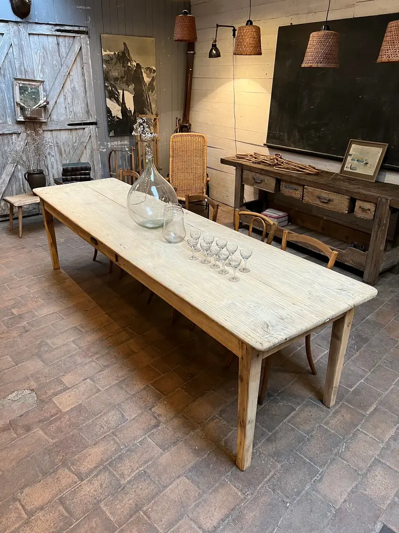 Grande table en sapin Début XXème