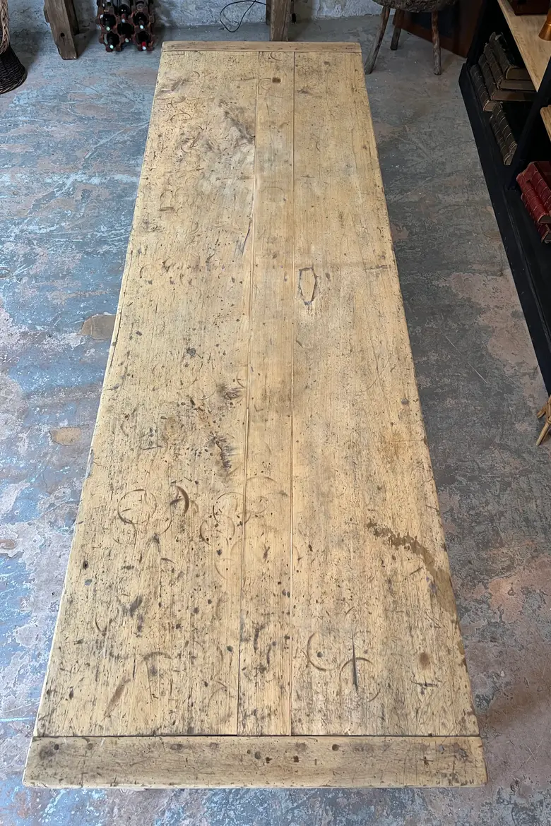 Grande table en tilleul