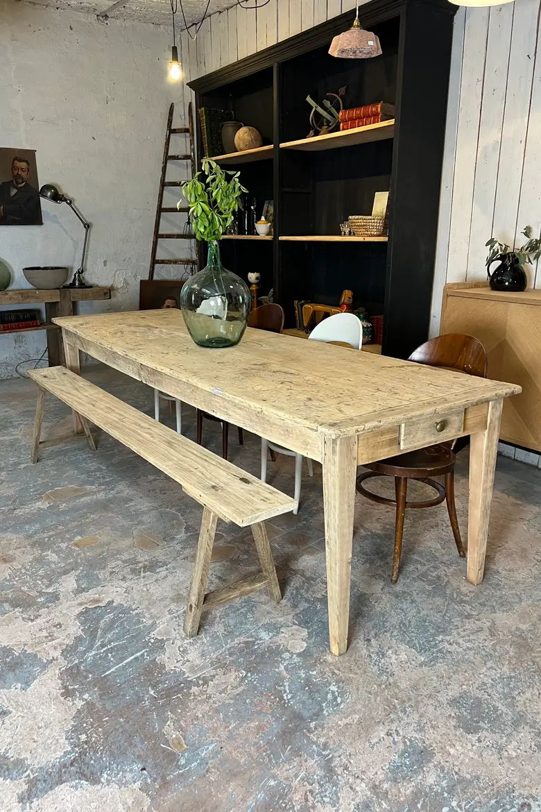 Grande table en tilleul