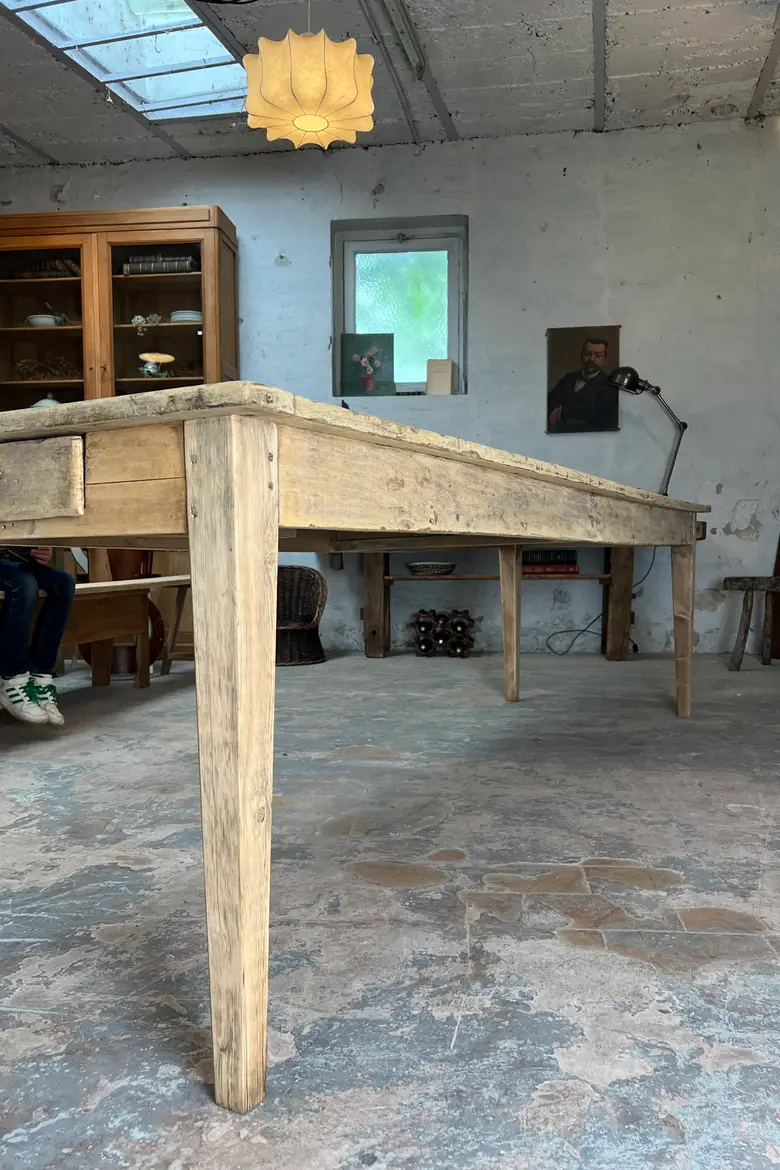 Grande table en tilleul