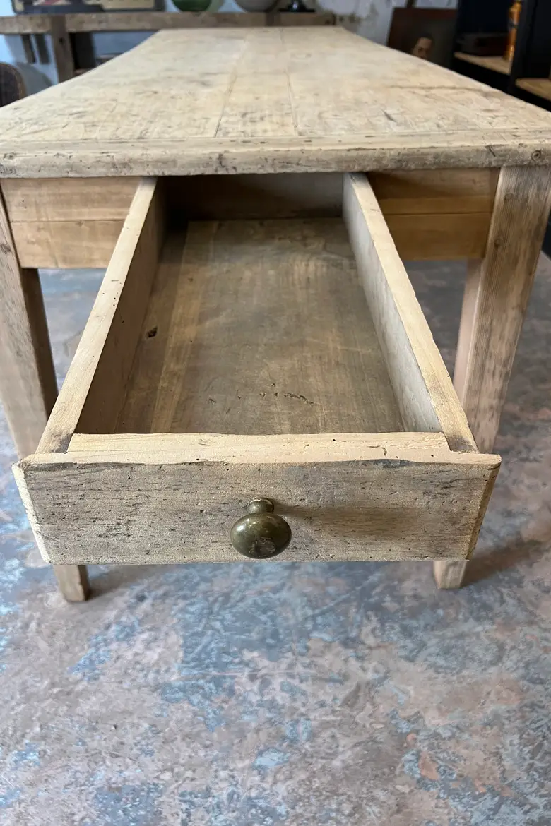 Grande table en tilleul