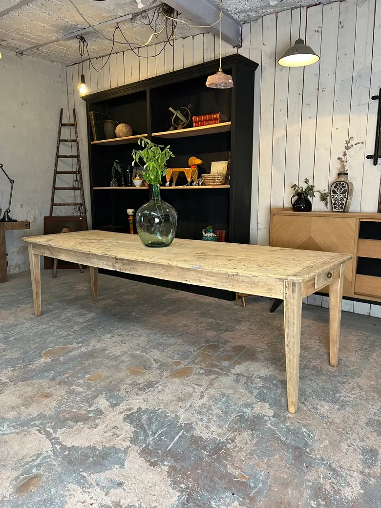 Grande table en tilleul