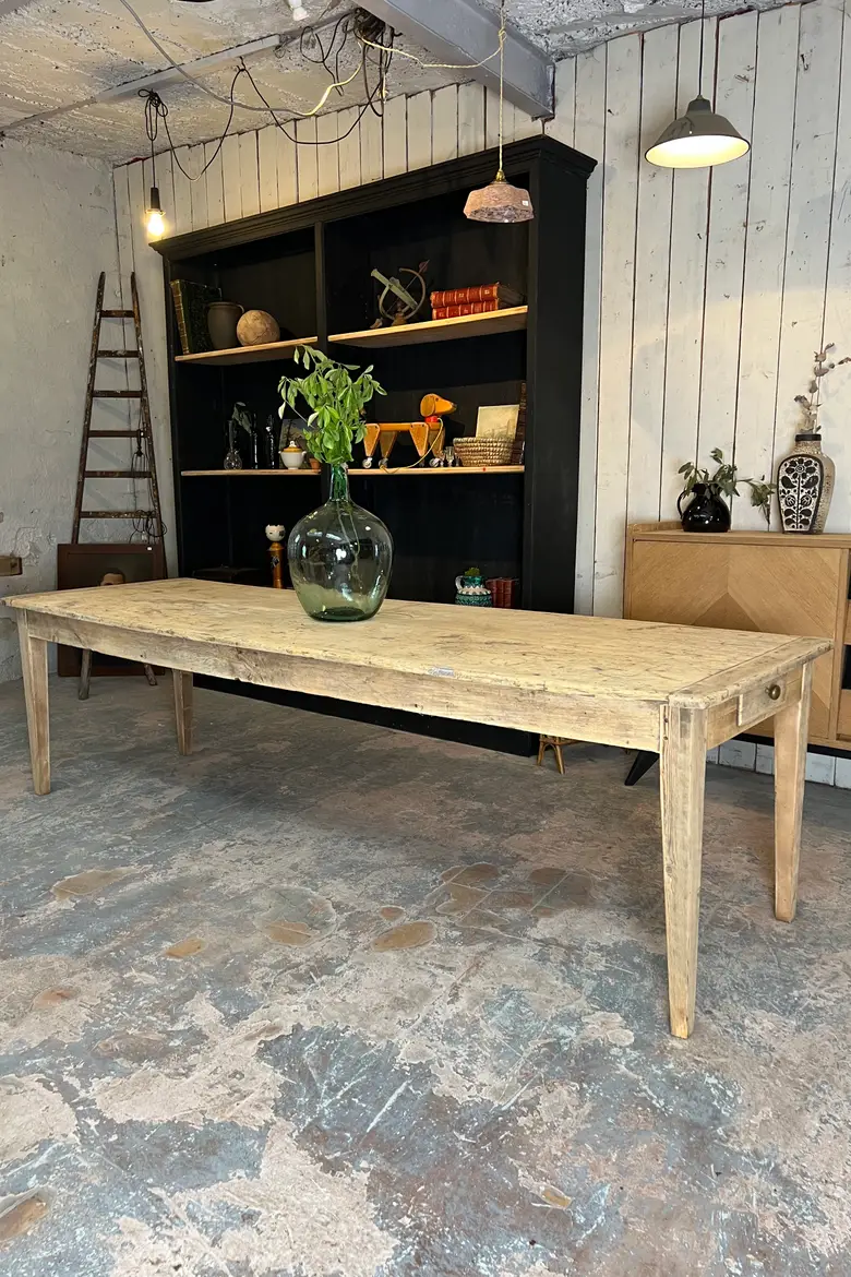 Grande table en tilleul