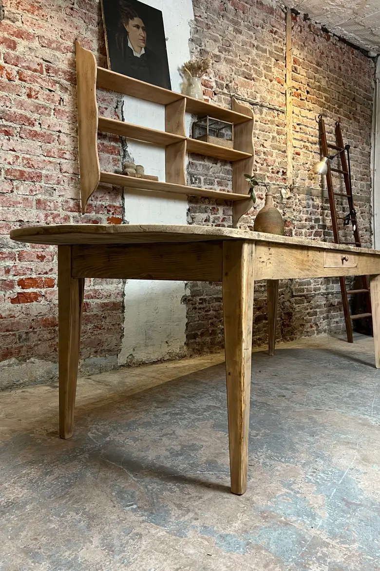 Grande table ovale en sapin – Début XXe