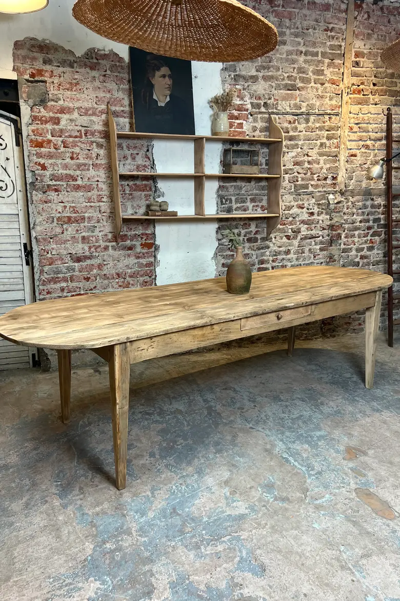 Grande table ovale en sapin – Début XXe