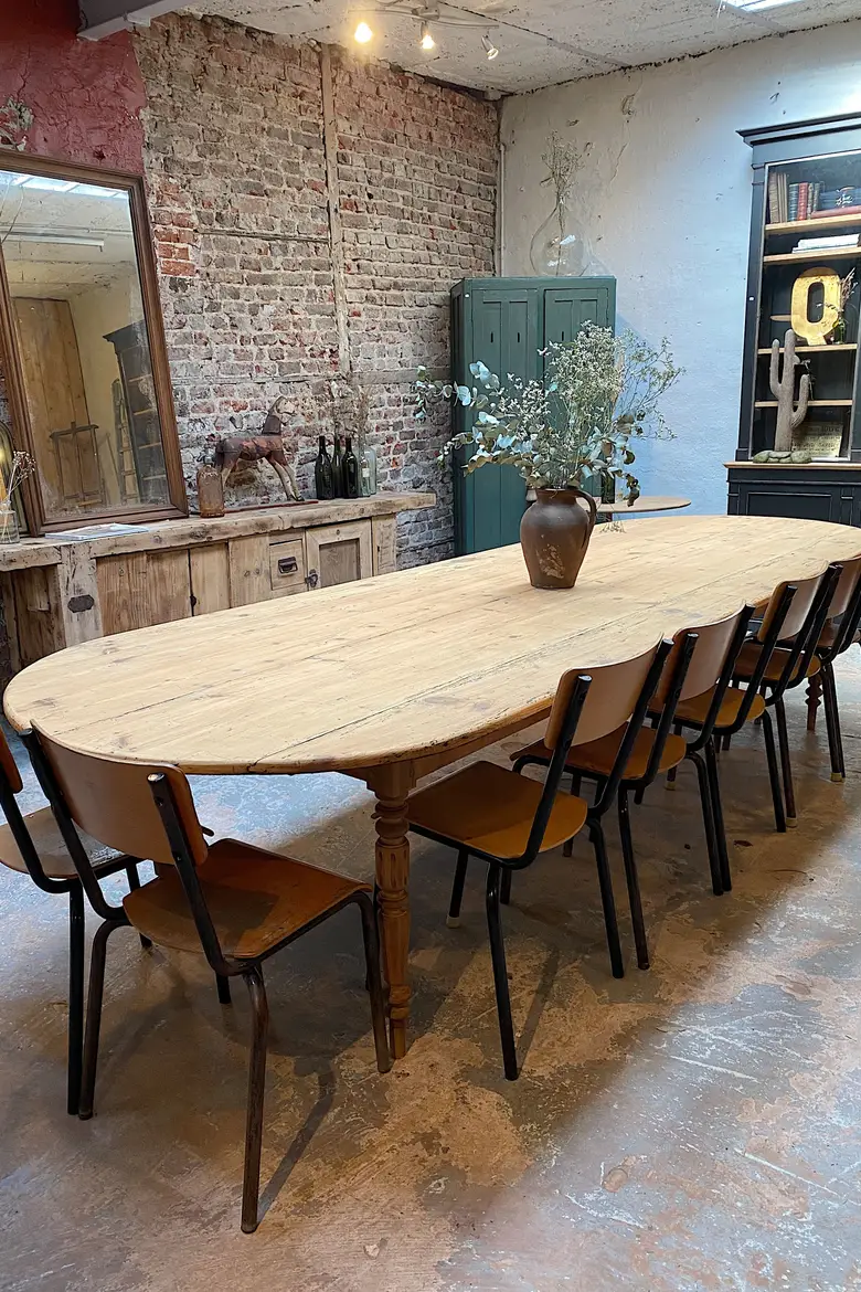 Grande table ovale en sapin Début XXème
