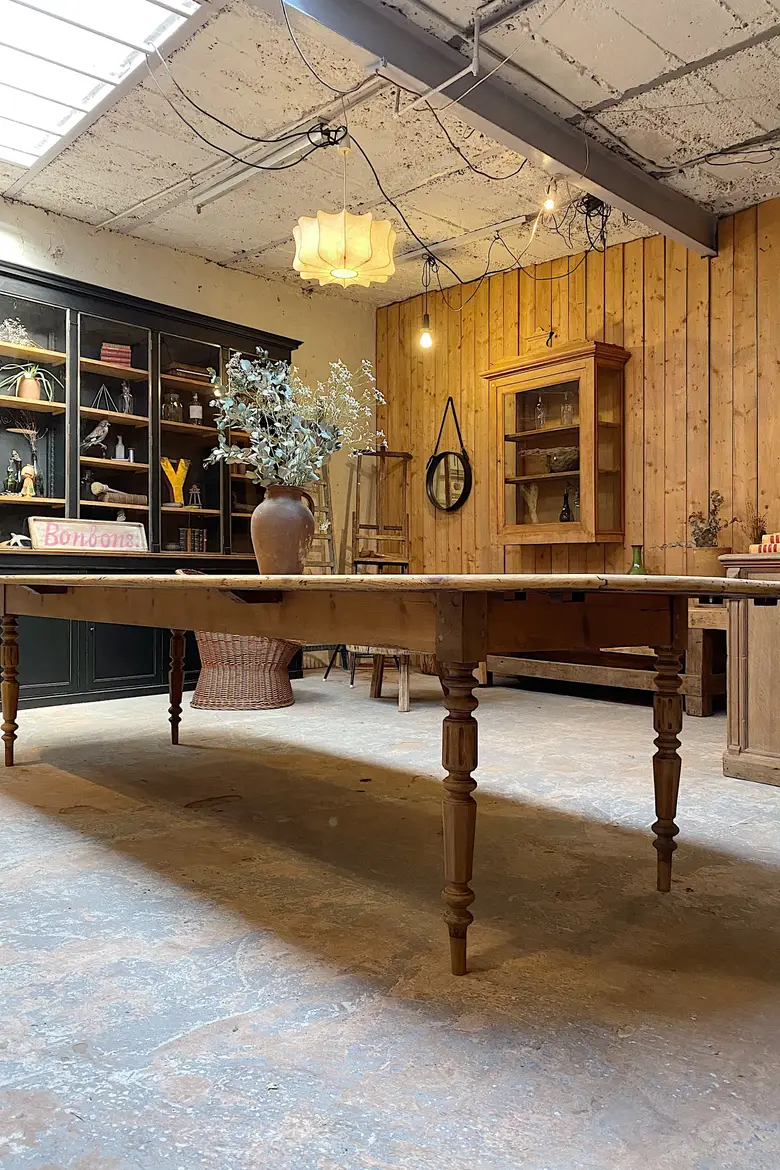 Grande table ovale en sapin Début XXème