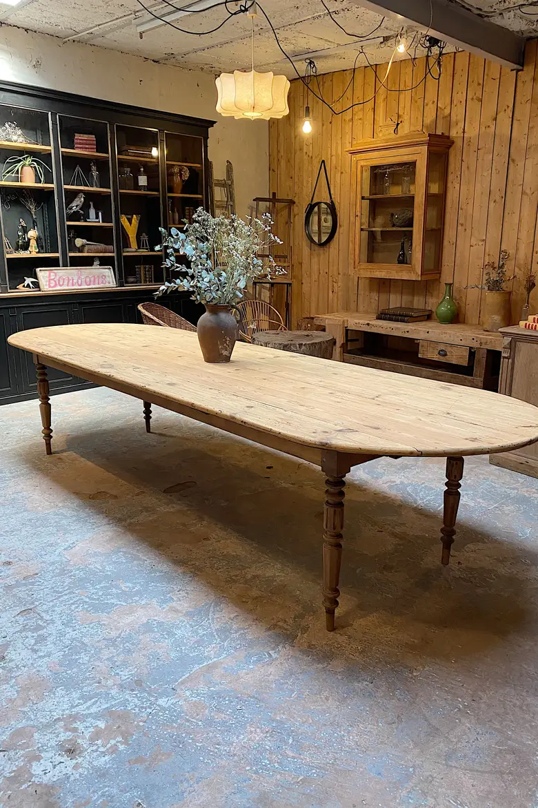 Grande table ovale en sapin Début XXème