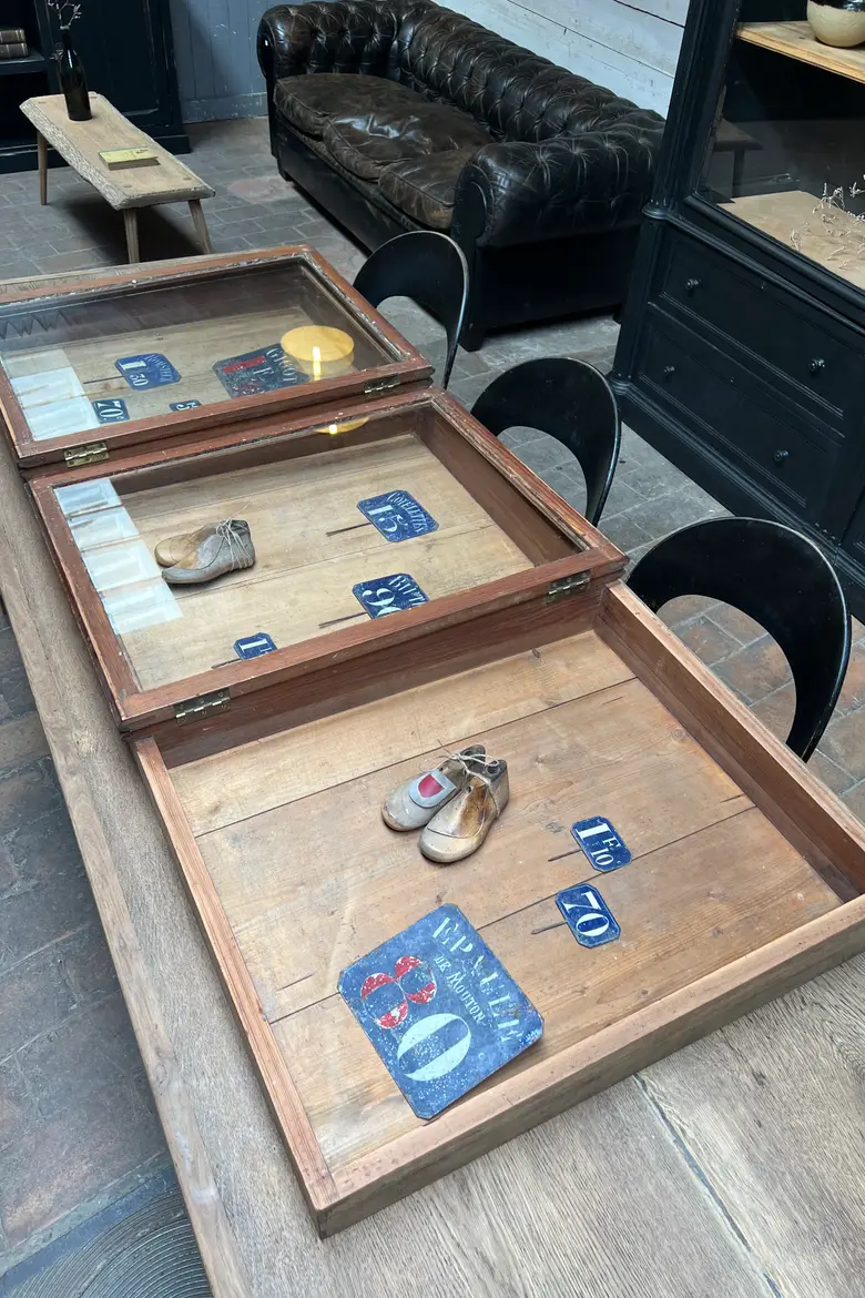 Grande vitrine de magasin à poser Début XXème