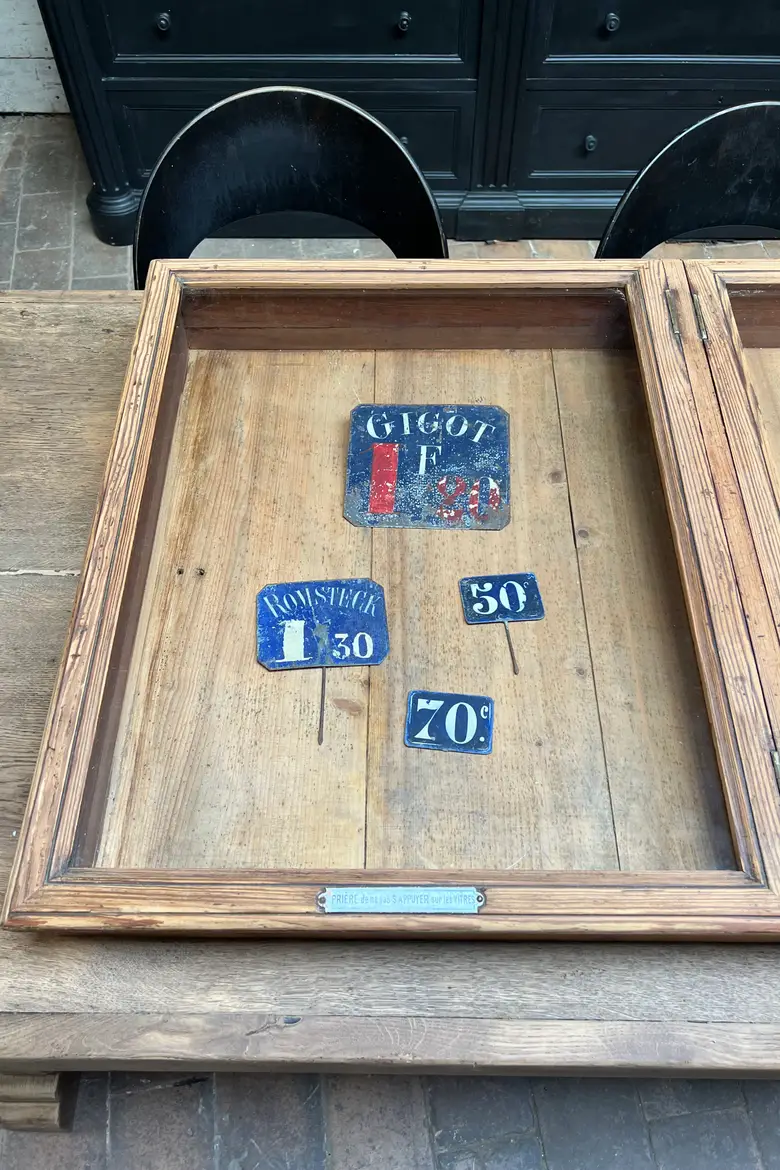 Grande vitrine de magasin à poser Début XXème