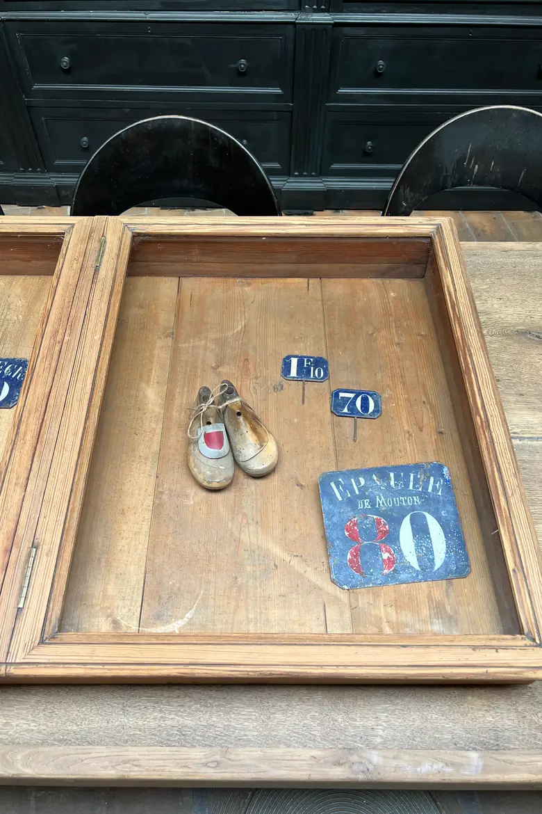 Grande vitrine de magasin à poser Début XXème