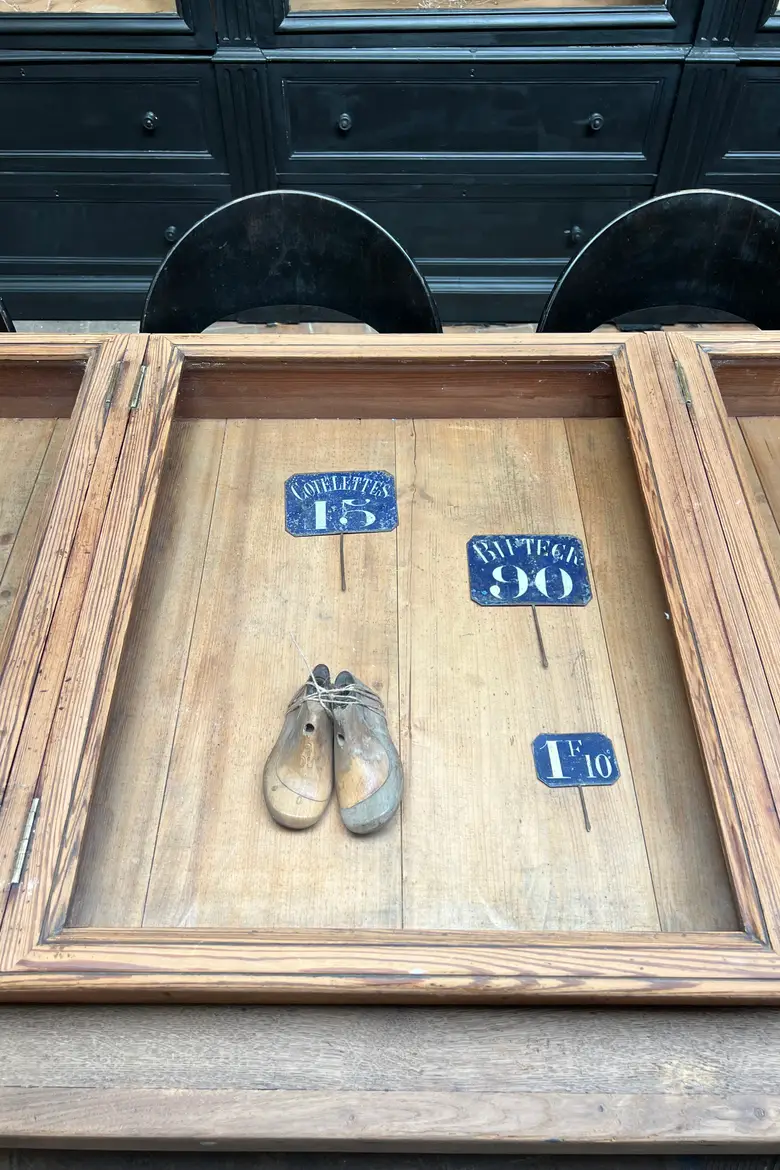 Grande vitrine de magasin à poser Début XXème