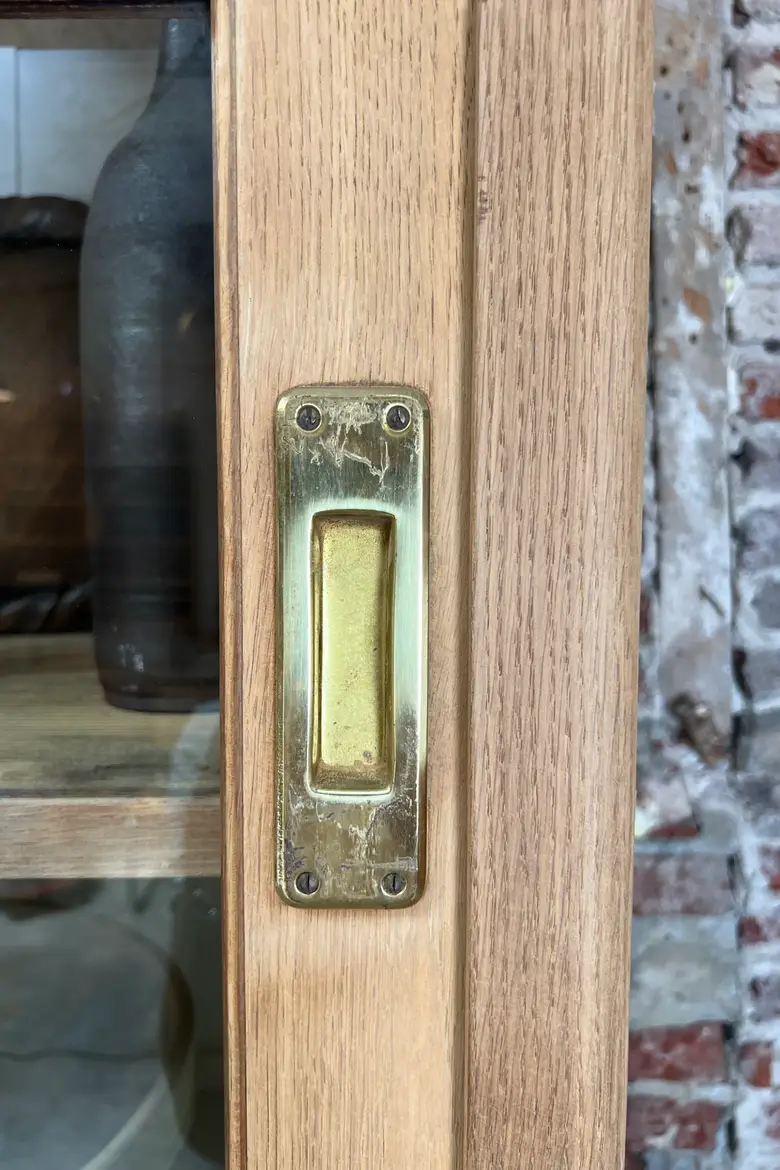 Grande vitrine de musée en chêne