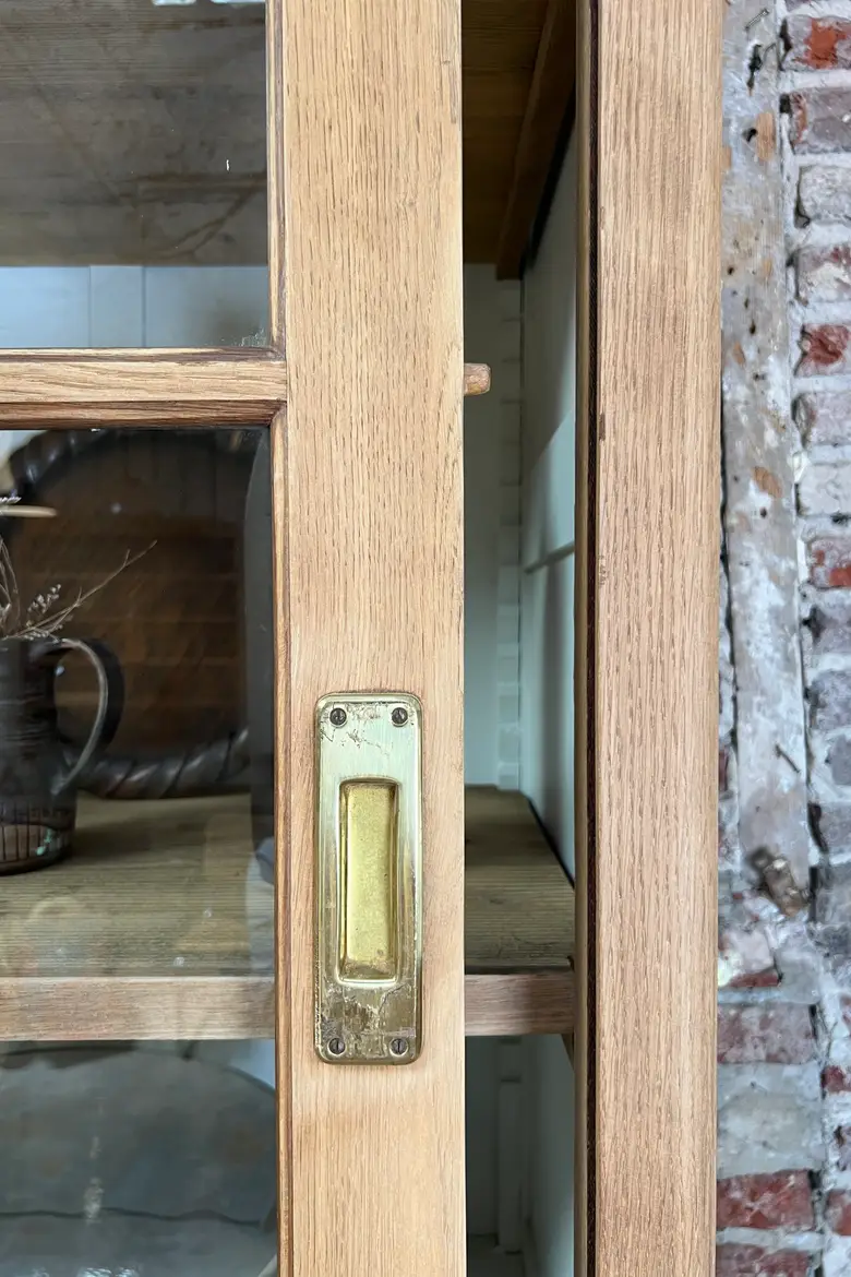 Grande vitrine de musée en chêne