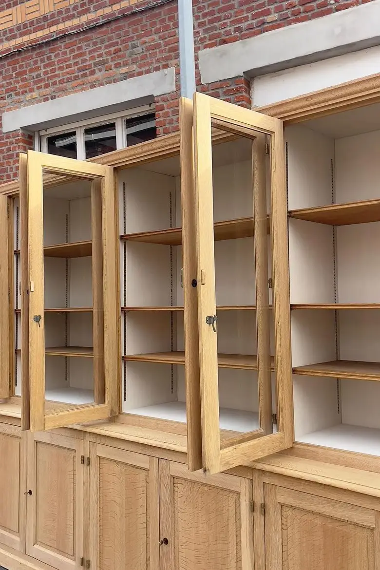 Immense bibliothèque d'école en chêne Années 50