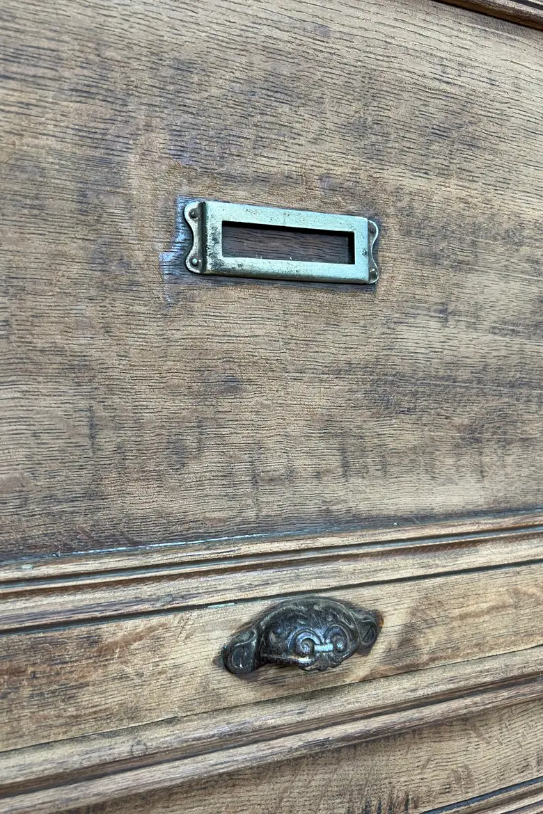 Imposant meuble de métier à clapets