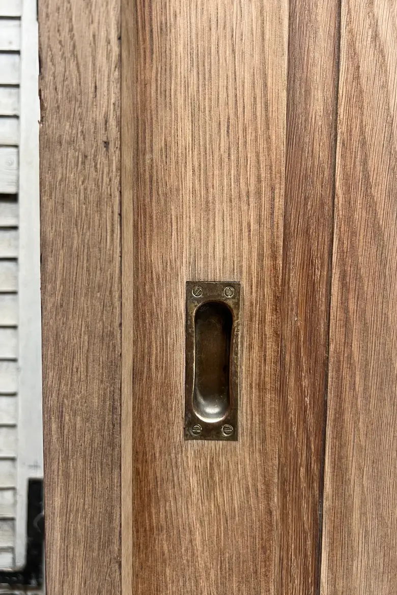 Imposant meuble de métier à portes coulissantes – Années 50
