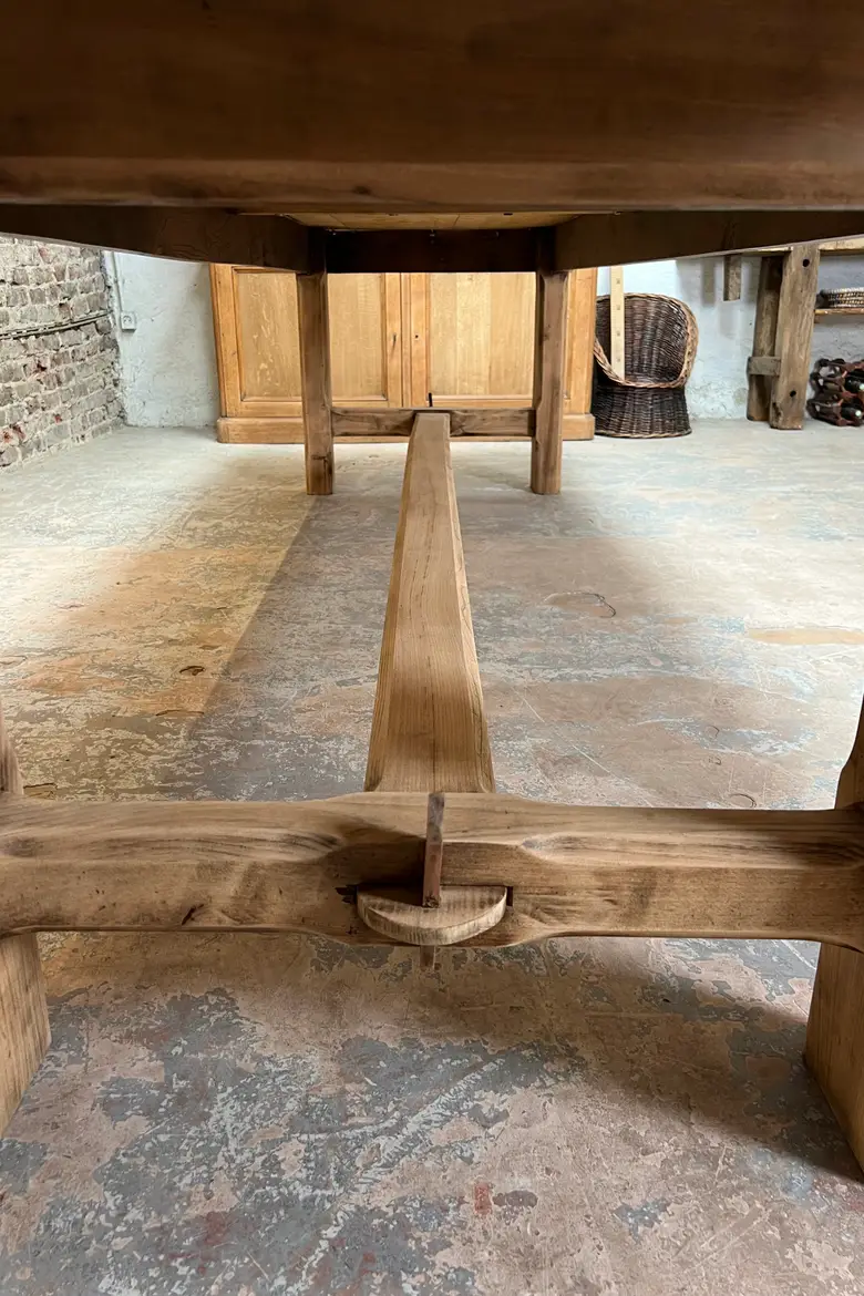 Imposante table en chêne