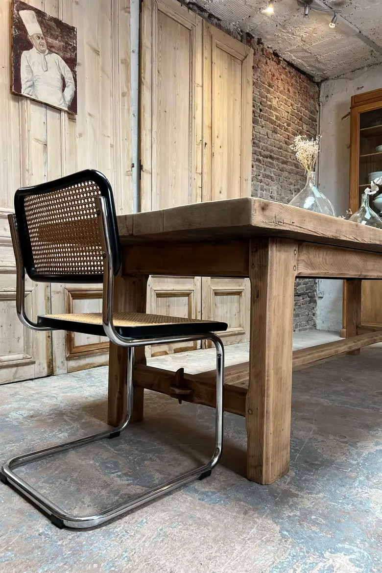Imposante table en chêne