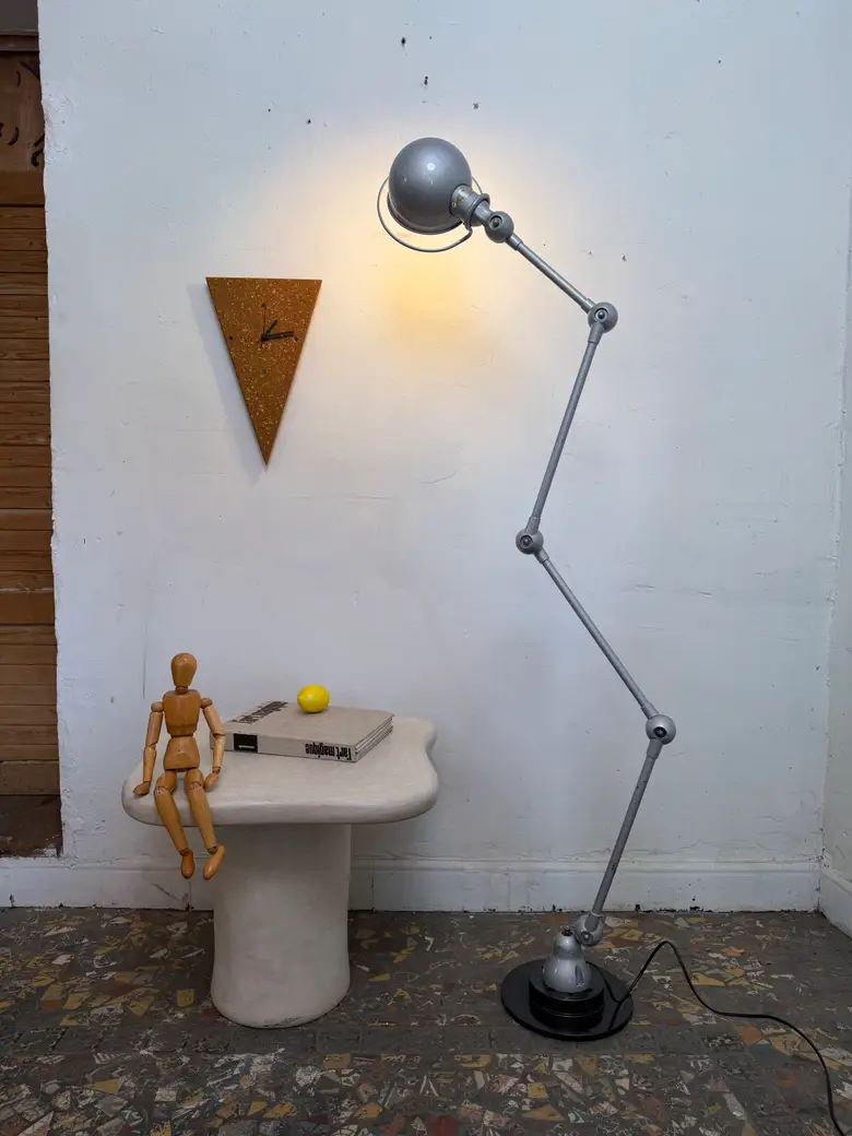 Lampadaire Jieldé à 4 bras articulés — Lampadaire Jieldé à 4 bras articulés
