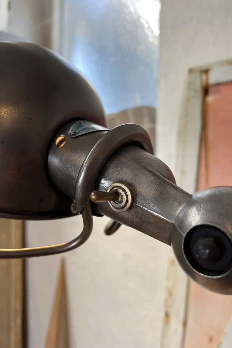 Lampe d’atelier Jieldé