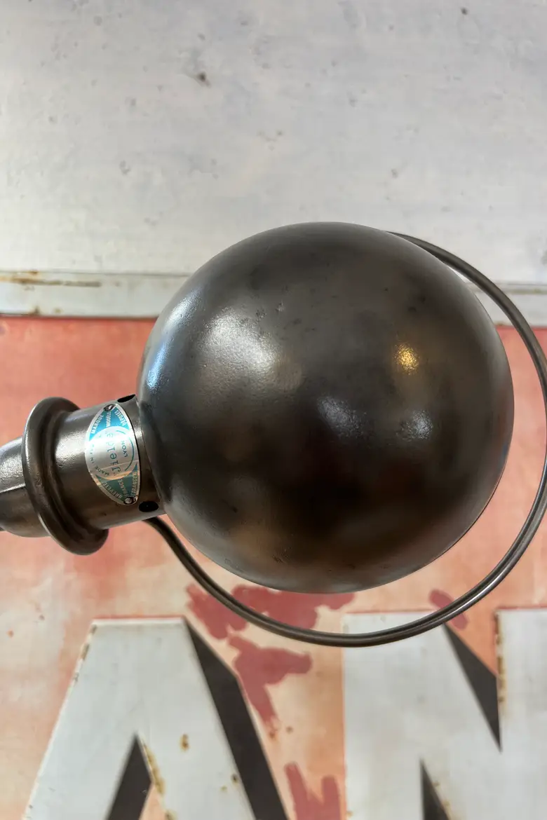 Lampe d’atelier Jieldé