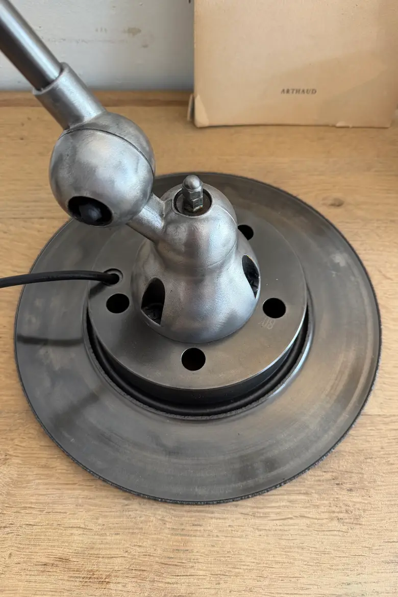 Lampe d’atelier Jieldé — années 50