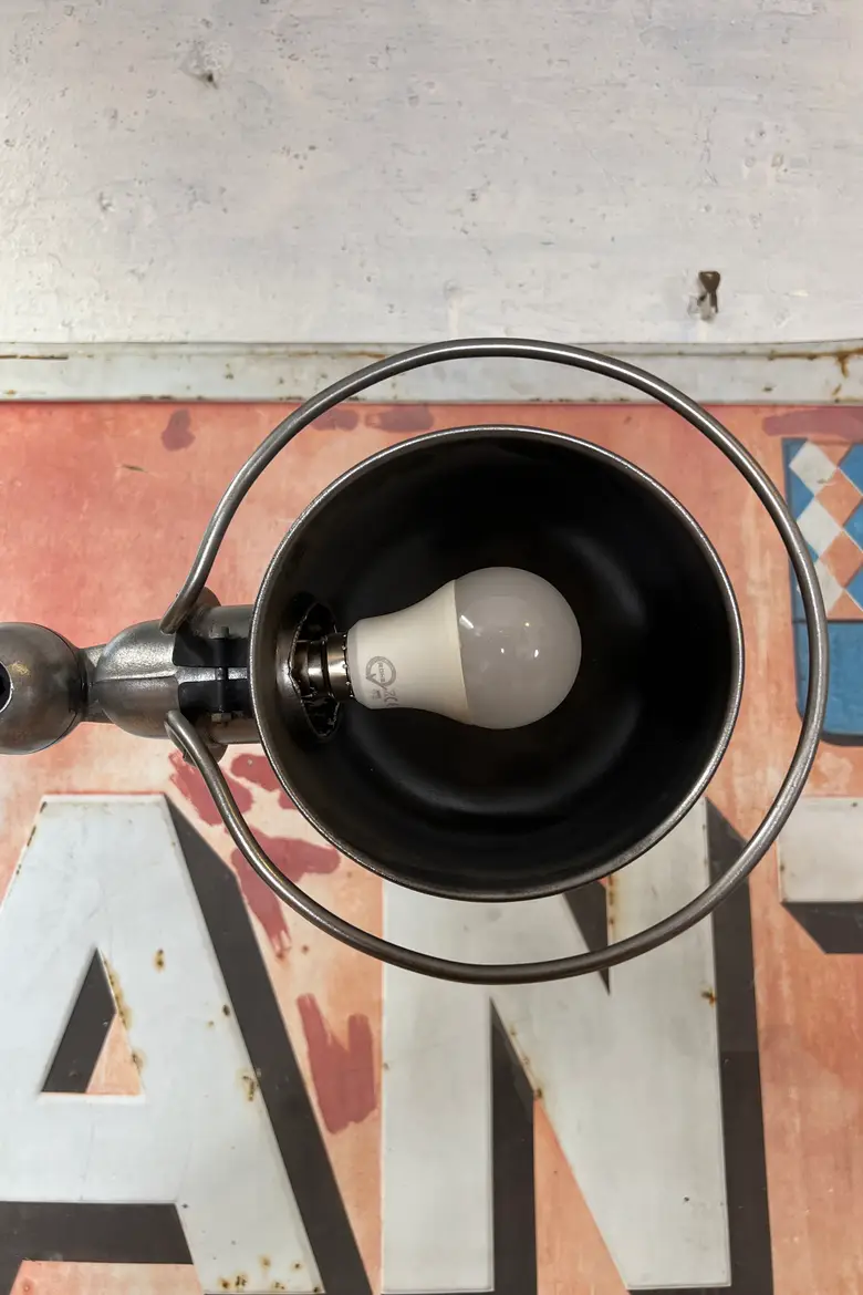 Lampe d’atelier Jieldé