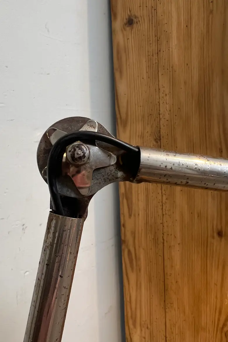 Lampe d’atelier Mazda – années 40