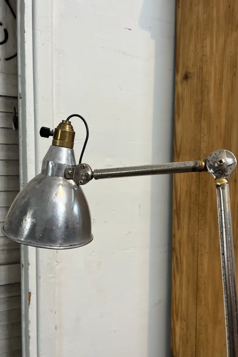 Lampe d’atelier Mazda – années 40