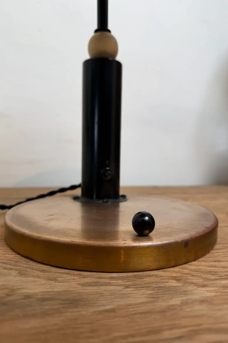 Lampe de bureau style Bauhaus