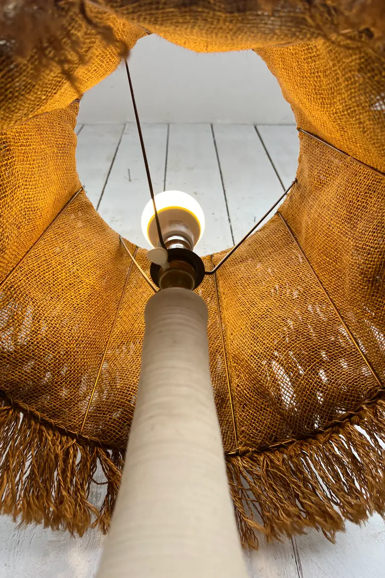Lampe en céramique et corde