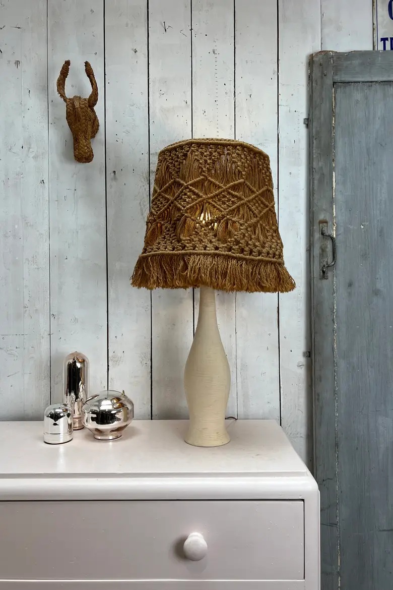Lampe en céramique et corde