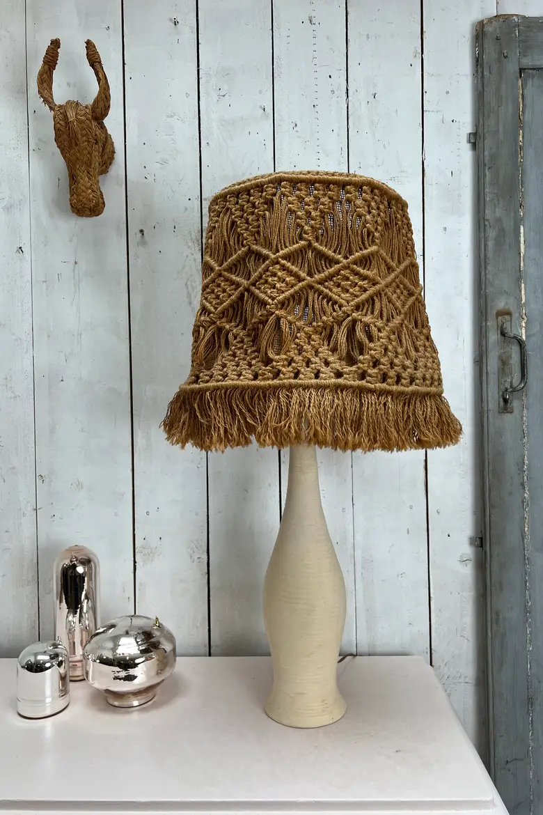 Lampe en céramique et corde
