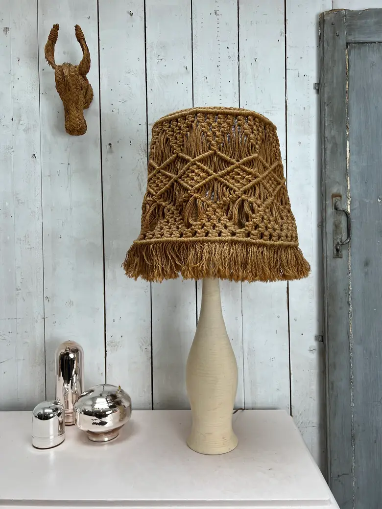 Lampe en céramique et corde
